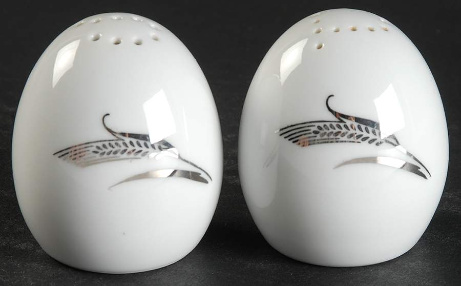Full Crop Salt & Pepper Set by Fukagawa-1