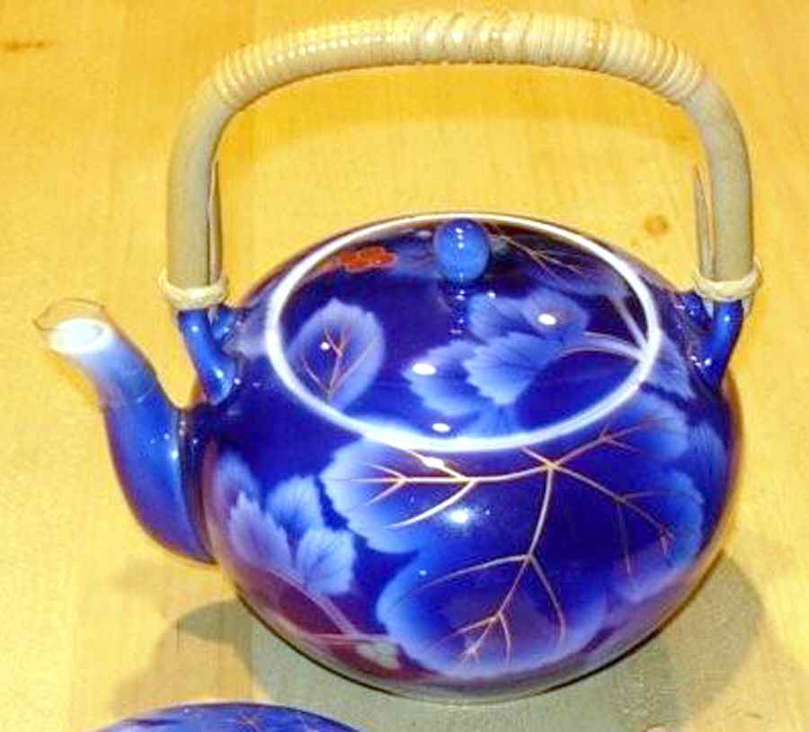 FUK8 Teapot & Lid by Fukagawa-1