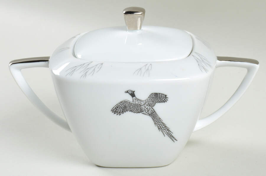Game Sugar Bowl & Lid by Fukagawa-1