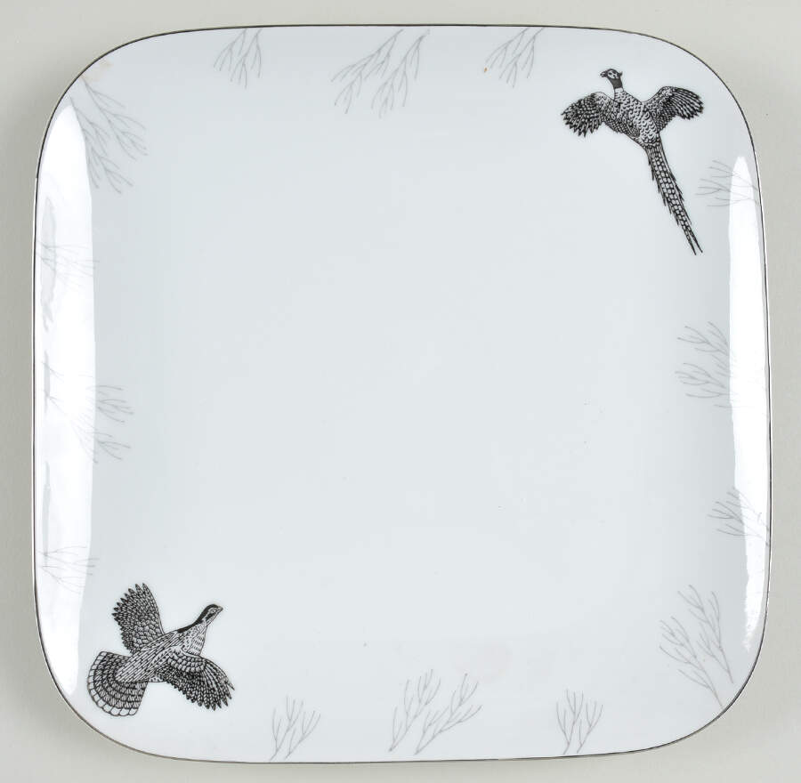 Game Dinner Plate by Fukagawa-1