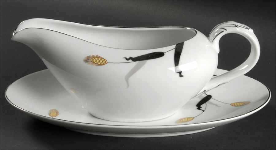 Gold Wave Gravy Boat & Underplate by Fukagawa-1