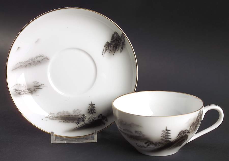 Landscape Flat Cup & Saucer Set by Fukagawa-1