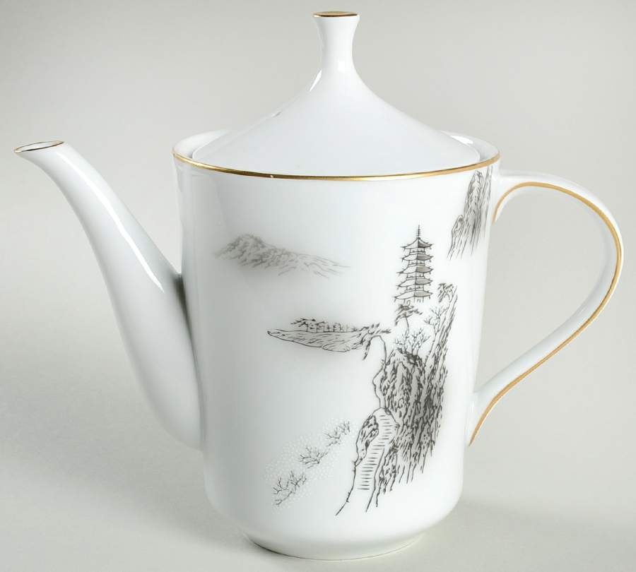 Landscape Teapot & Lid by Fukagawa-1