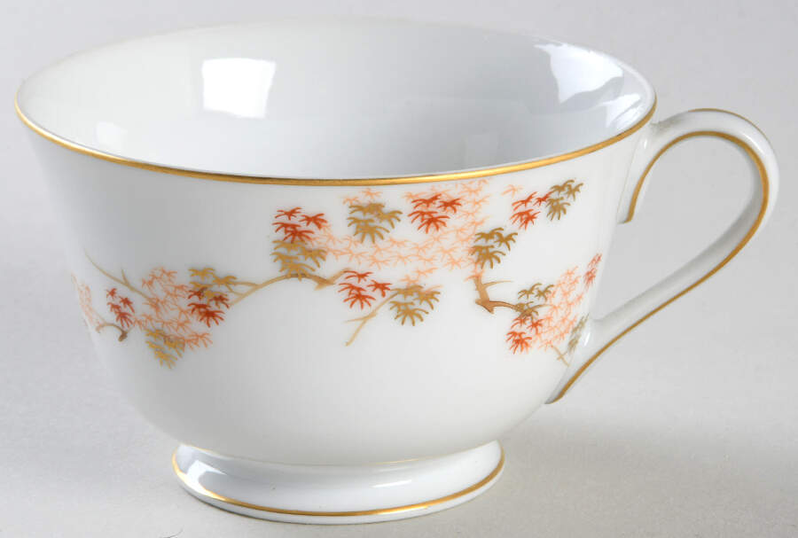 Maple (Rim) Footed Cup by Fukagawa-1