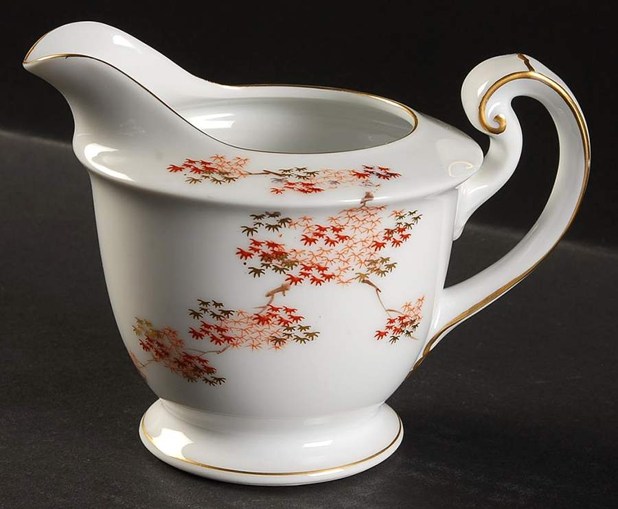 Maple (Rim) Creamer by Fukagawa-1