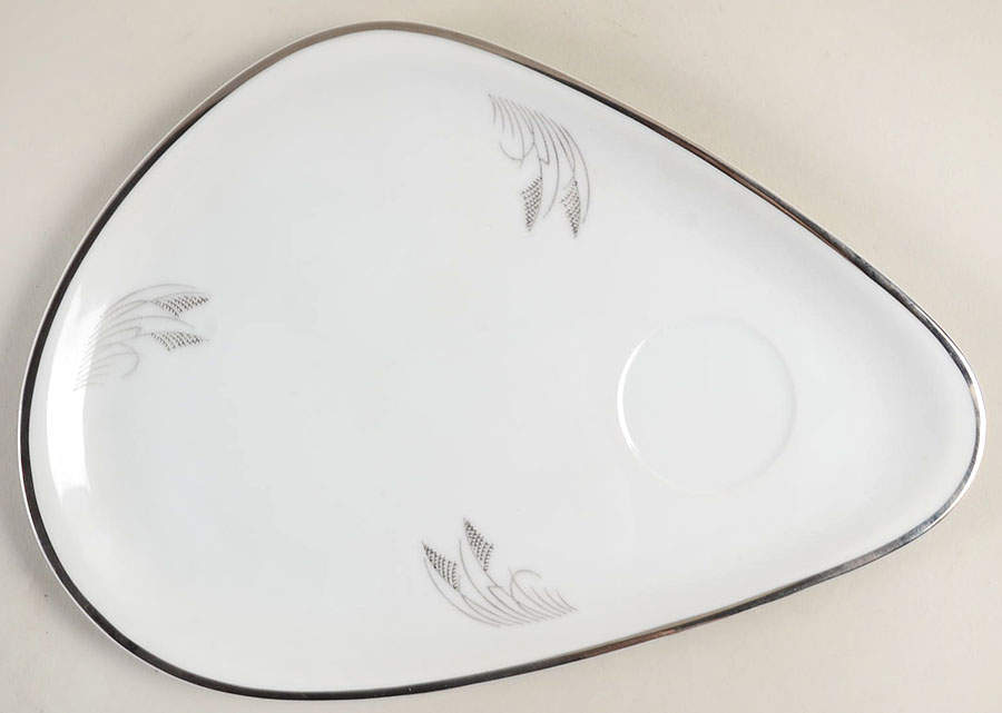Moon Glow (Black Plant) Snack Plate by Fukagawa-1