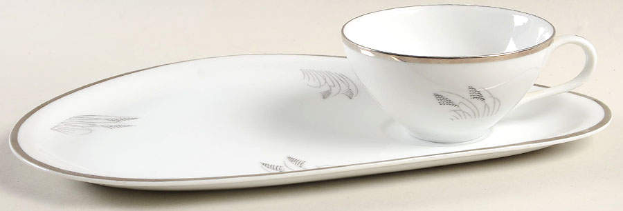 Moon Glow (Black Plant) Snack Plate & Cup Set by Fukagawa-1