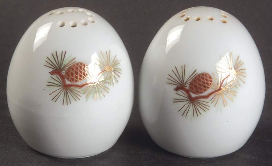 Pine Cone (Rim Shape) Salt & Pepper Set by Fukagawa-1