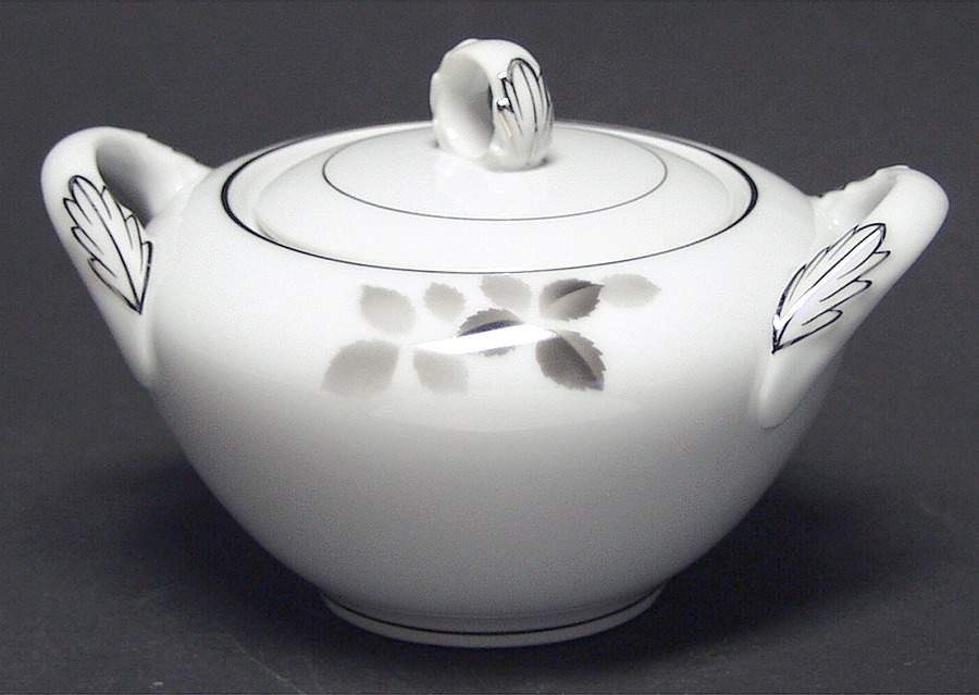 Princess Sugar Bowl & Lid by Fukagawa-1