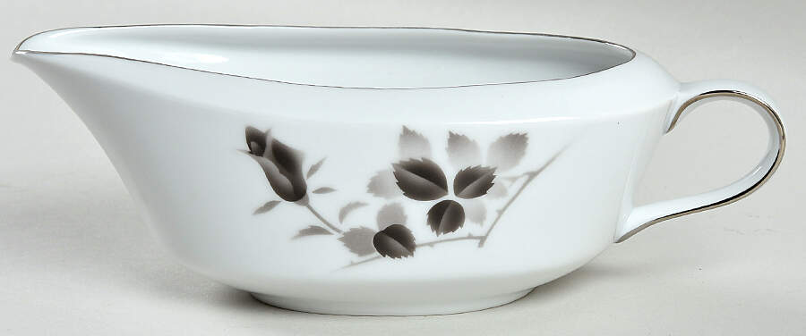 Princess Gravy Boat by Fukagawa-1