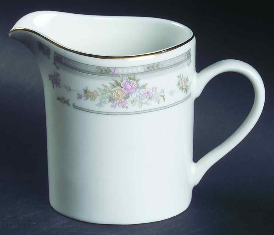 Southampton (Design Off Edge) Creamer by Farberware-1