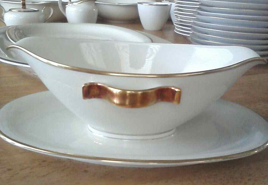 FR106 Gravy Boat with Attached Underplate by Franconia-Krautheim & Adelburg-1