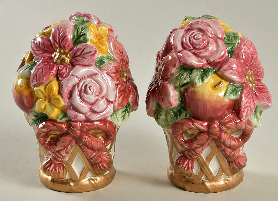 Father Christmas Figural Salt & Pepper Set by Fitz and Floyd-1