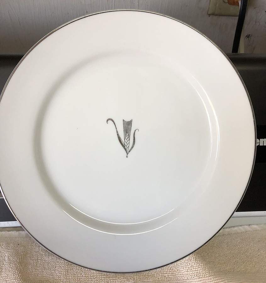 FUK36 Dinner Plate by Fukagawa-1