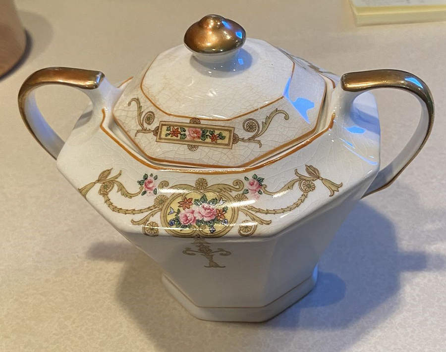 FHI1 Sugar Bowl & Lid by French Belclair-1
