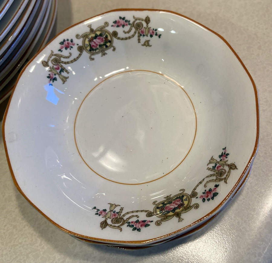 FHI1 Fruit/Dessert (Sauce) Bowl by French Belclair-1