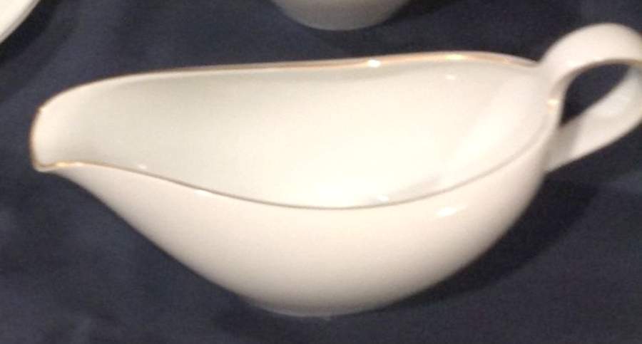 700g Gravy Boat by Fukagawa-1