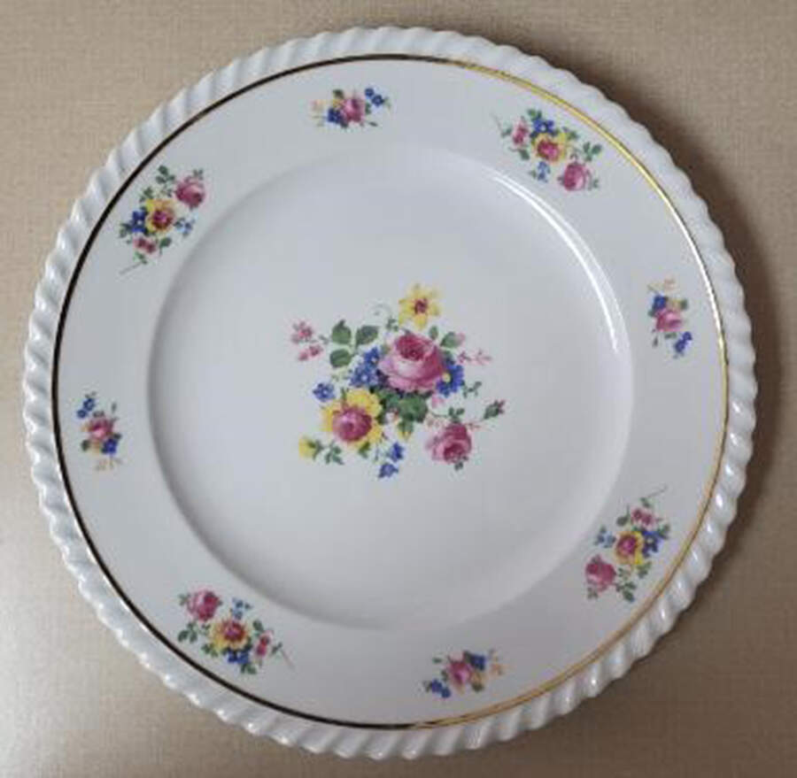 FR154 Dinner Plate by Franconia-Krautheim & Adelburg-1
