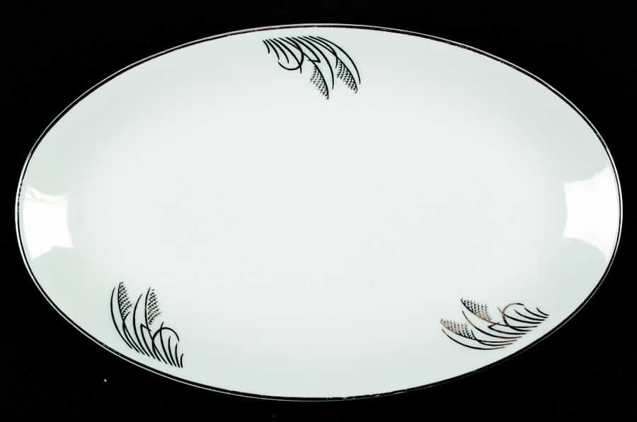 Moon Glow (Silver Plant) Underplate for Gravy Boat by Fukagawa-1