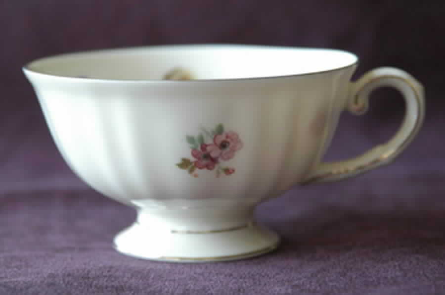 9274 Footed Cup by Franconia-Krautheim & Adelburg-1