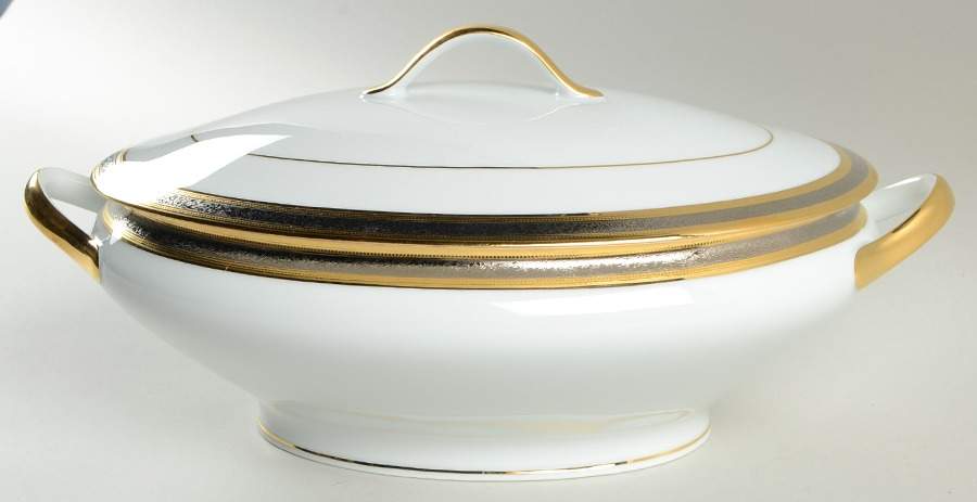 Petit Palais Oval Tureen & Lid by Faberge-1