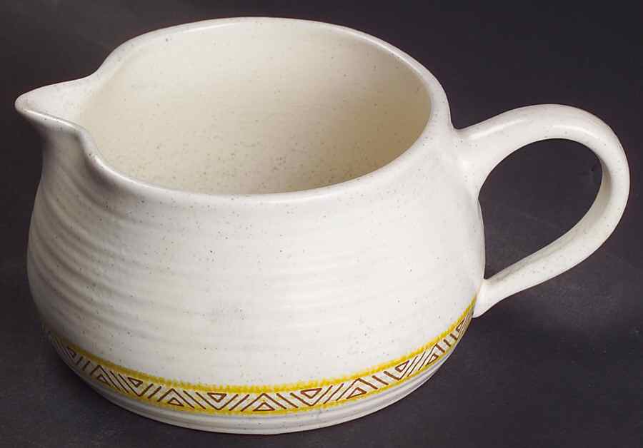 Hacienda Gold (England) Gravy Boat by Franciscan-1