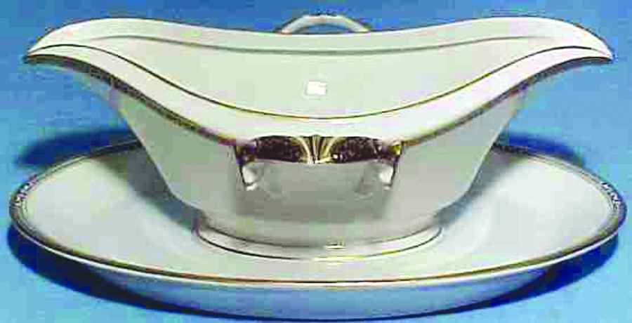 8073 Gravy Boat with Attached Underplate by Franconia-Krautheim & Adelburg-1