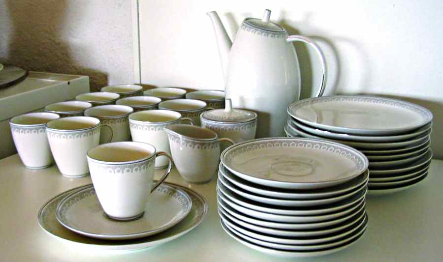 FR203 Flat Cup & Saucer Set by Franconia-Krautheim & Adelburg-1