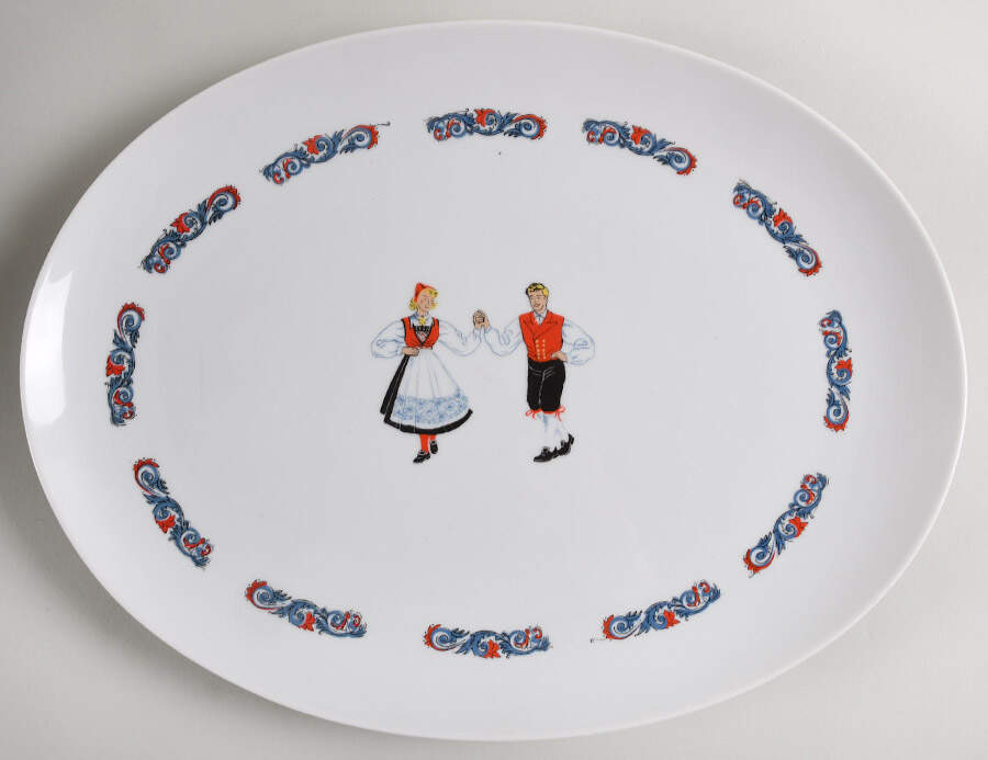 Hardanger Dancers 14" Oval Serving Platter by Figgjo (Norway)-1