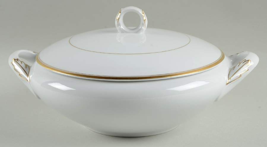 900b Round Covered Vegetable by Fukagawa-1