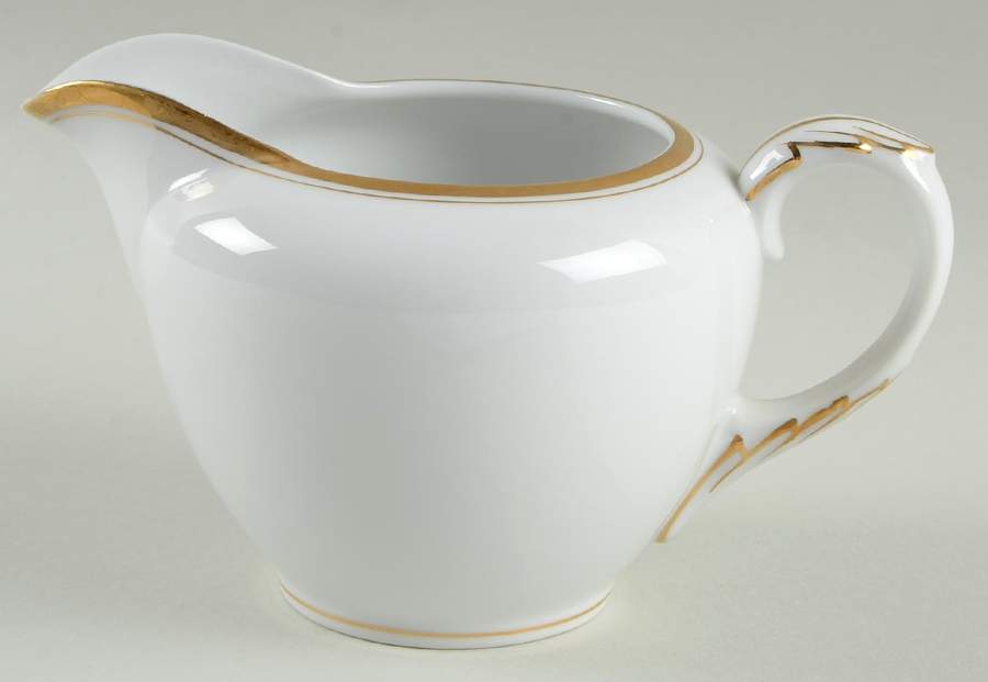 900b Creamer by Fukagawa-1