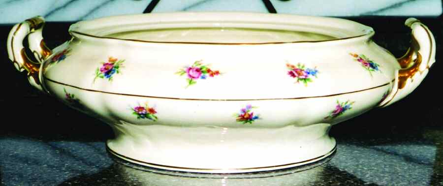 FR217 Round Vegetable No Lid by Franconia-Krautheim & Adelburg-1