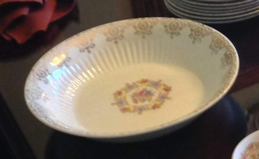 FKT3 9" Round Vegetable Bowl by Franklin Kent (USA)-1