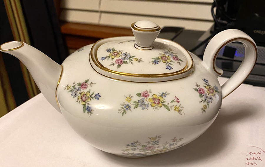 6492 Teapot & Lid by Franconia-Krautheim & Adelburg-1