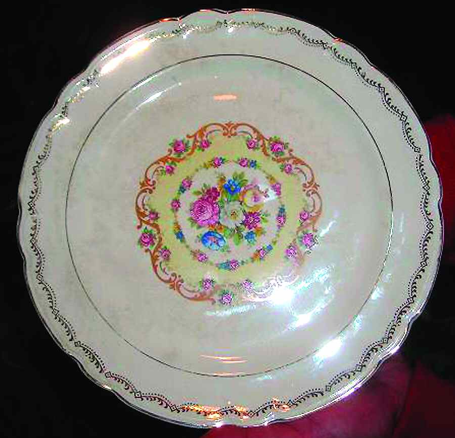 FSX137 Dinner Plate by French Saxon-1