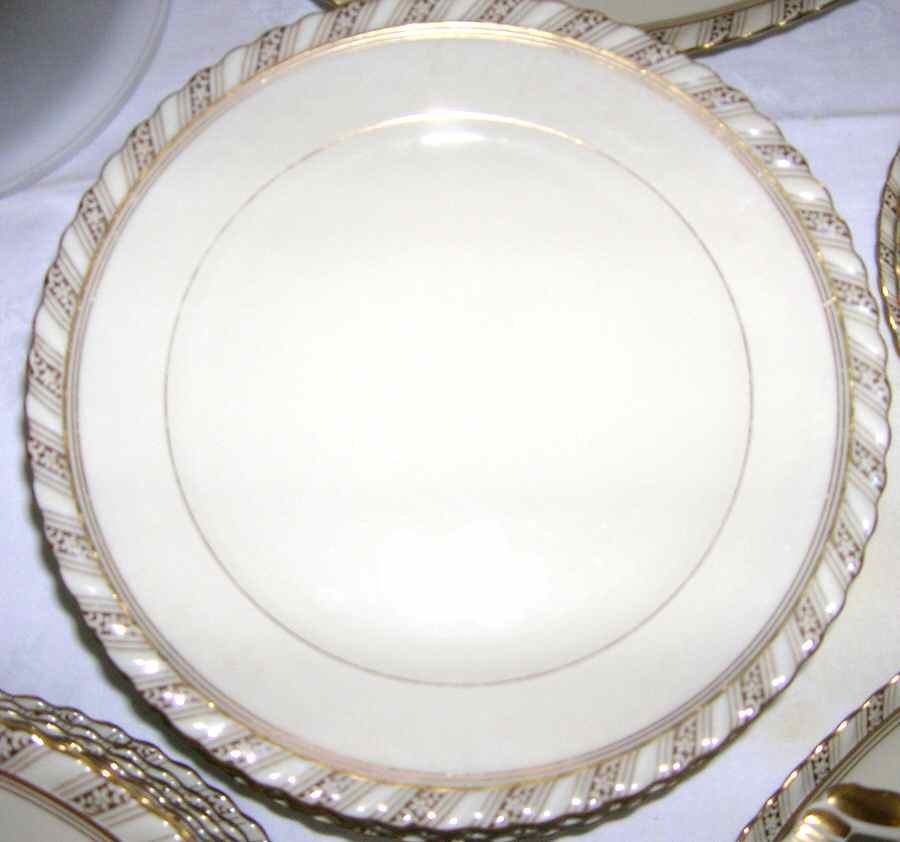 FR251 Dinner Plate by Franconia-Krautheim & Adelburg-1
