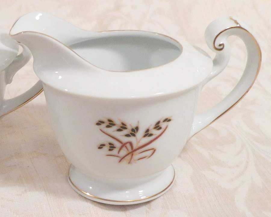 FUK71 Creamer by Fukagawa-1