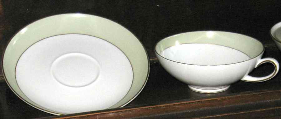 FR275 Flat Cup & Saucer Set by Franconia-Krautheim & Adelburg-1