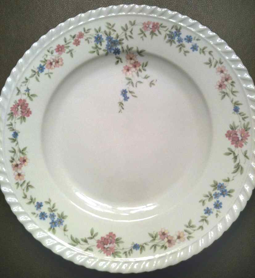 FR282 Dinner Plate by Franconia-Krautheim & Adelburg-1