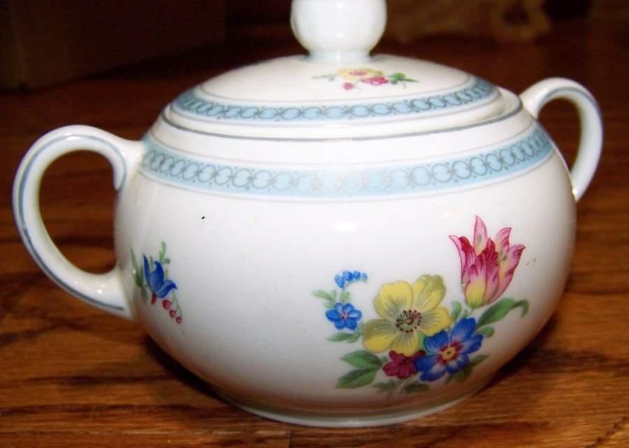 FEB7 Sugar Bowl & Lid by Fein Bayreuth-1