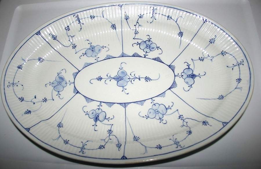 FG1fg11 15" Oval Serving Platter by F C Greiner & Sons-1