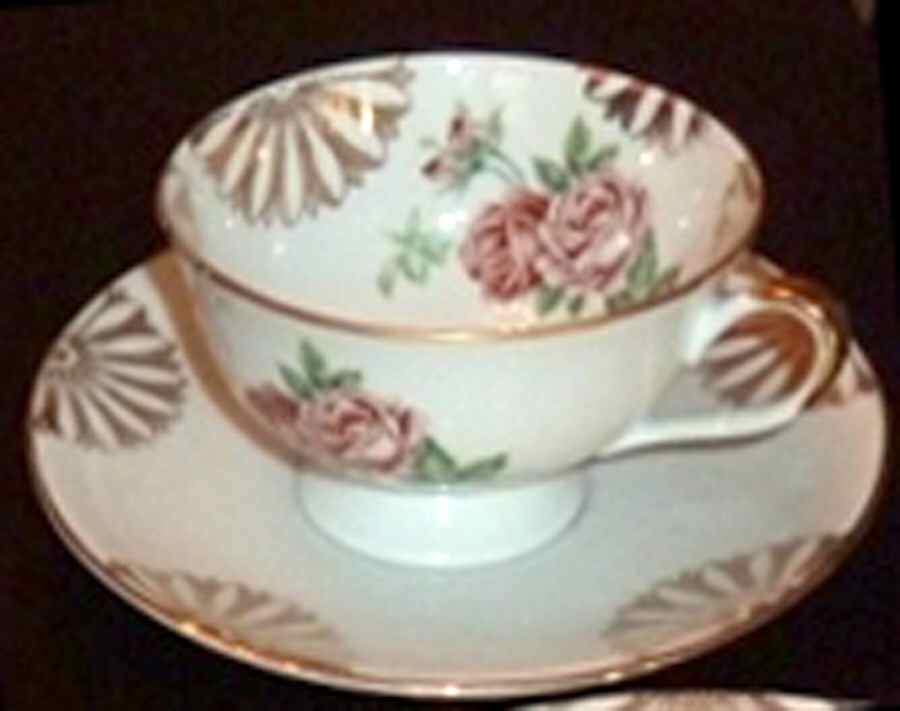 FR286 Footed Cup & Saucer Set by Franconia-Krautheim & Adelburg-1