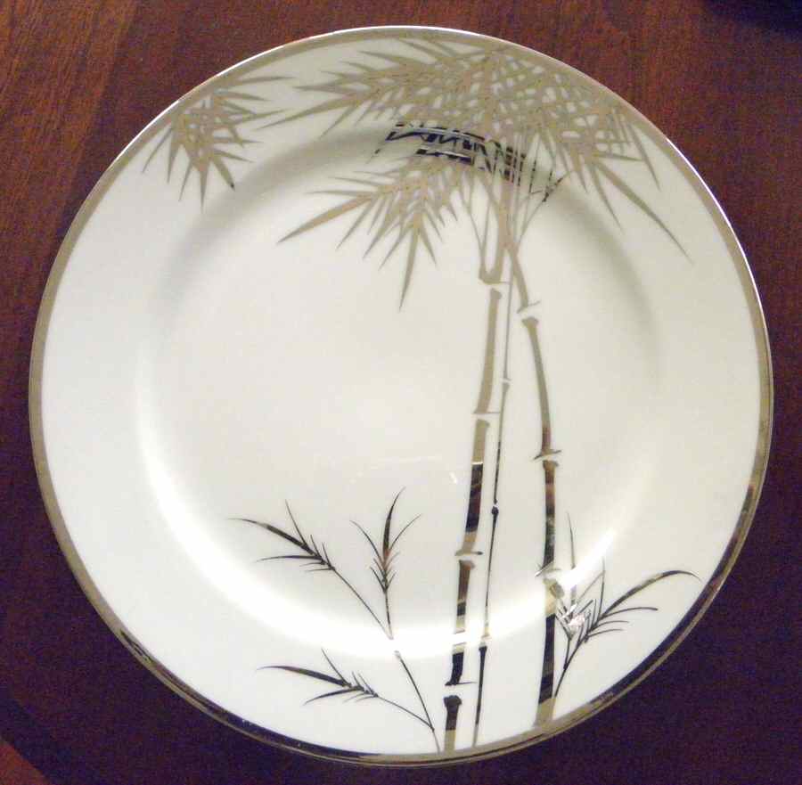 FUY17 Dinner Plate by Fujiyama (Japan)-1