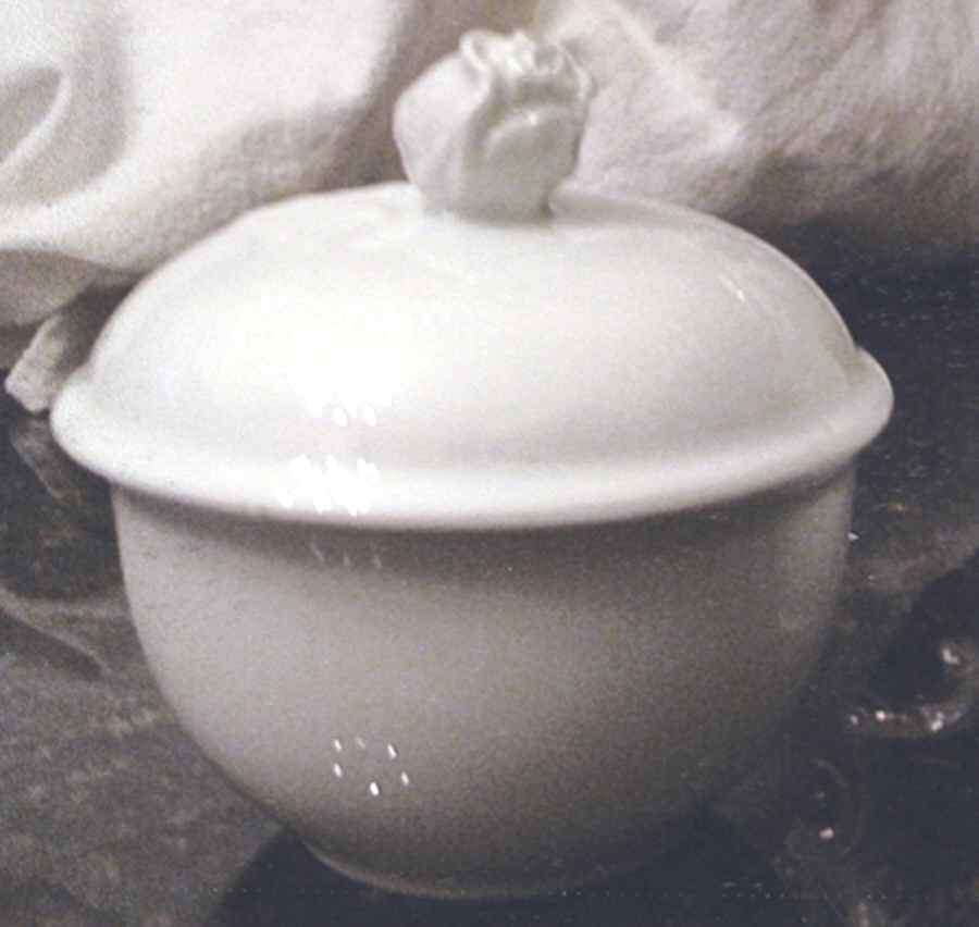 FUR97 Sugar Bowl & Lid by Furstenberg-1