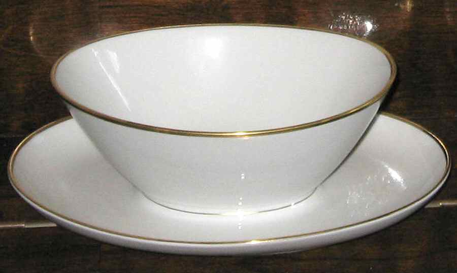 FR291 Gravy Boat with Attached Underplate by Franconia-Krautheim & Adelburg-1
