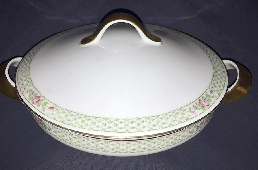Marie Antoinette Round Covered Vegetable by Franconia-Krautheim & Adelburg-1