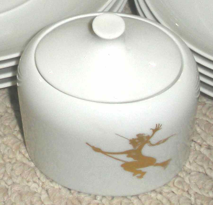 FUR102 Sugar Bowl & Lid by Furstenberg-1