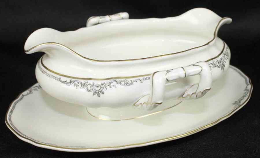 FR297 Gravy Boat with Attached Underplate by Franconia-Krautheim & Adelburg-1