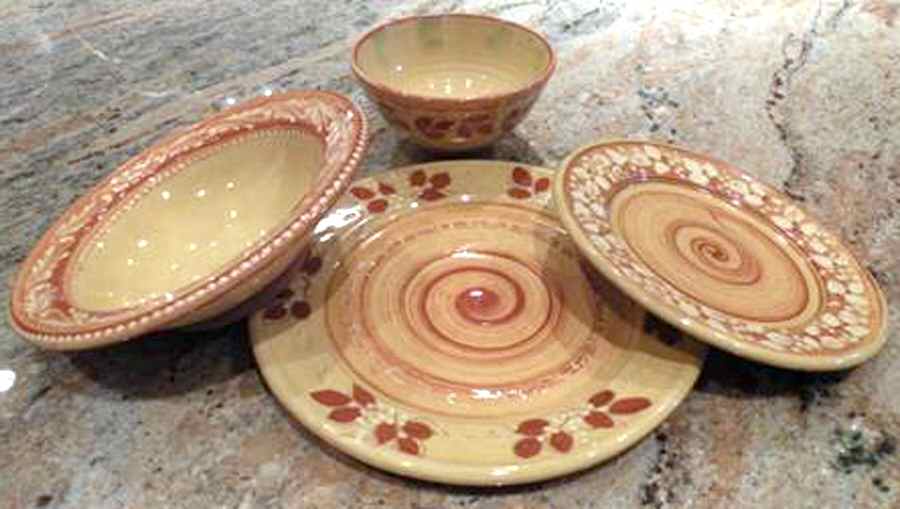 PFM1 Dinner Plate by Poterie Mont Rachas-1