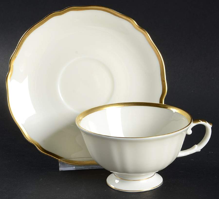 FR311 Footed Cup & Saucer Set by Franconia-Krautheim & Adelburg-1